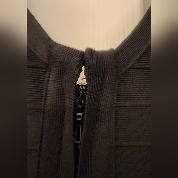 KATIE J NYC TWEEN V-NECK BANDAGE DRESS - - Picture 4 of 12